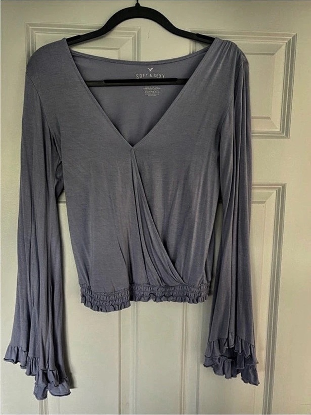 Soft & Sexy Ruched Long Sleeve Blouse in Gray Size Medium